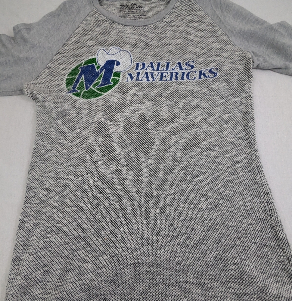 Dallas Mavericks Retro Green Logo Jersey  Sleeve Grey Top Majestic Medium